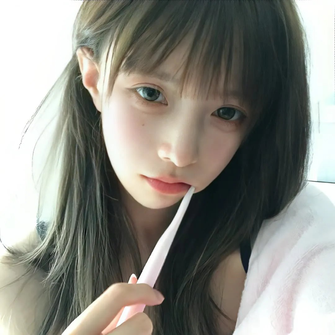 追梦的黎族女娃娃